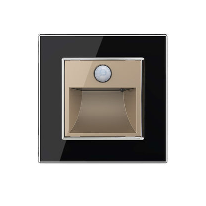 Treppenbeleuchtung m. BWM und Glasblende in schwarz