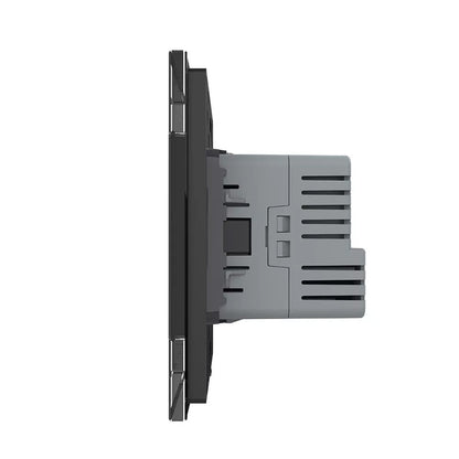 Livolo schwarze, einfache Steckdose mit USB-C 18W