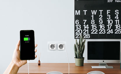 Livolo weiße, einfache Steckdose mit USB-C 18W